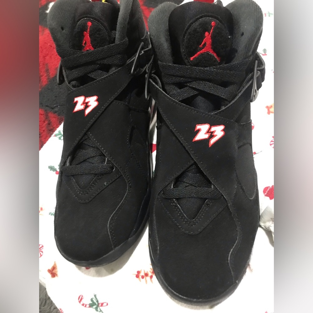 New comes with box the size is 7y